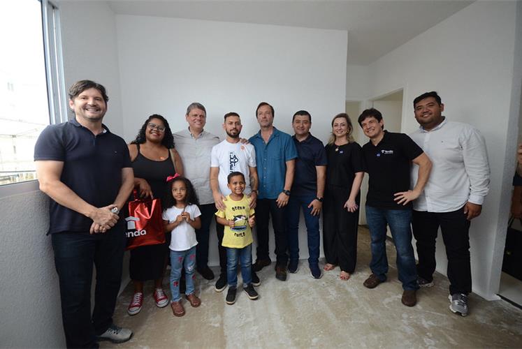 Com investimento de R$ 1,9 milhão, Governo de SP entrega 150 moradias em Suzano